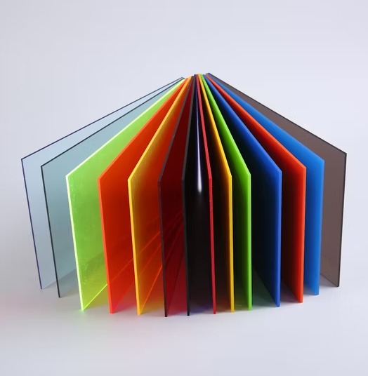 AL IZRA's Premium Plexiglass Solutions